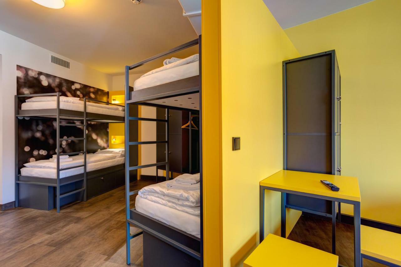 Meininger Hotel Muenchen Olympiapark Esterno foto