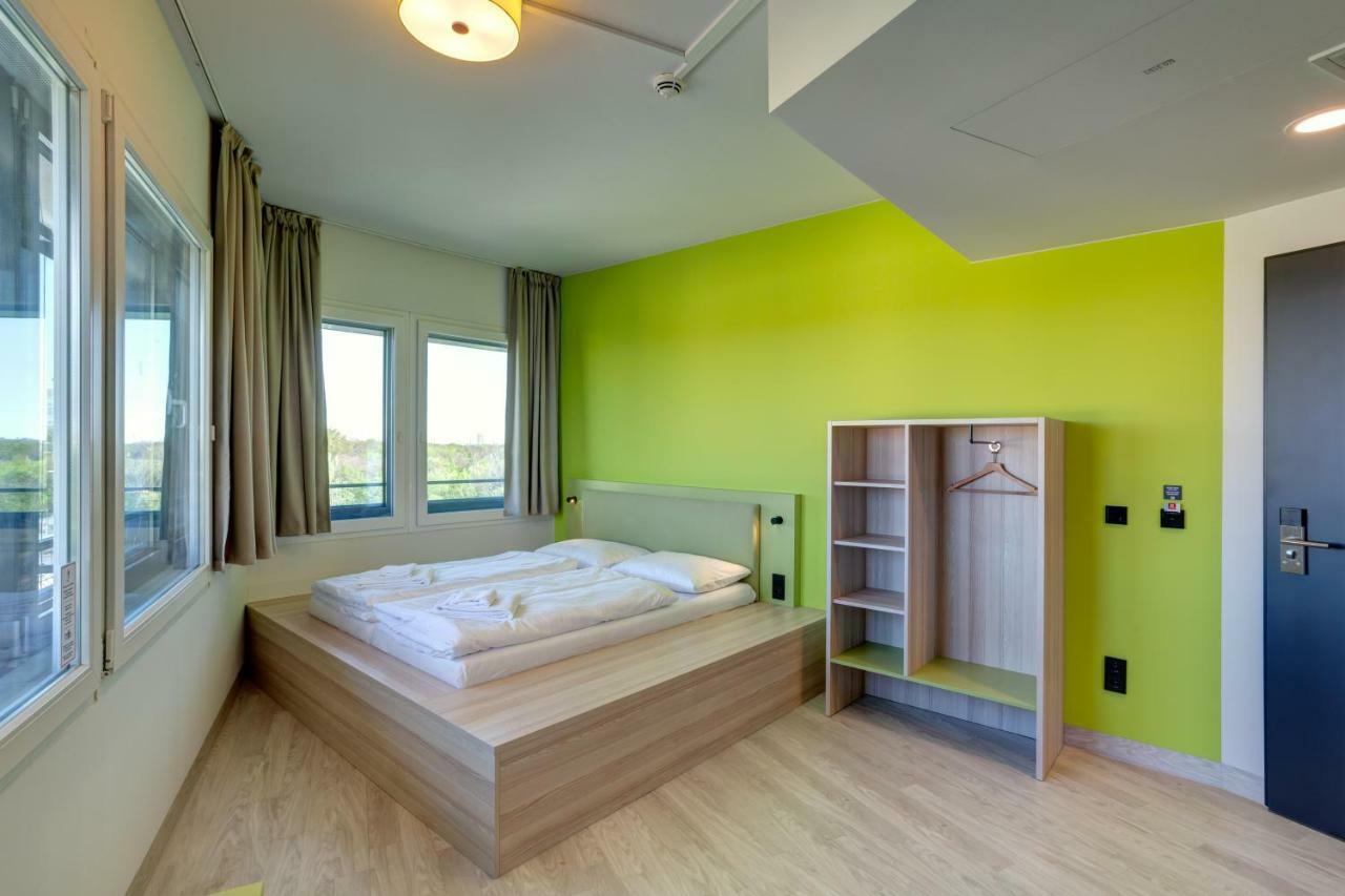 Meininger Hotel Muenchen Olympiapark Esterno foto