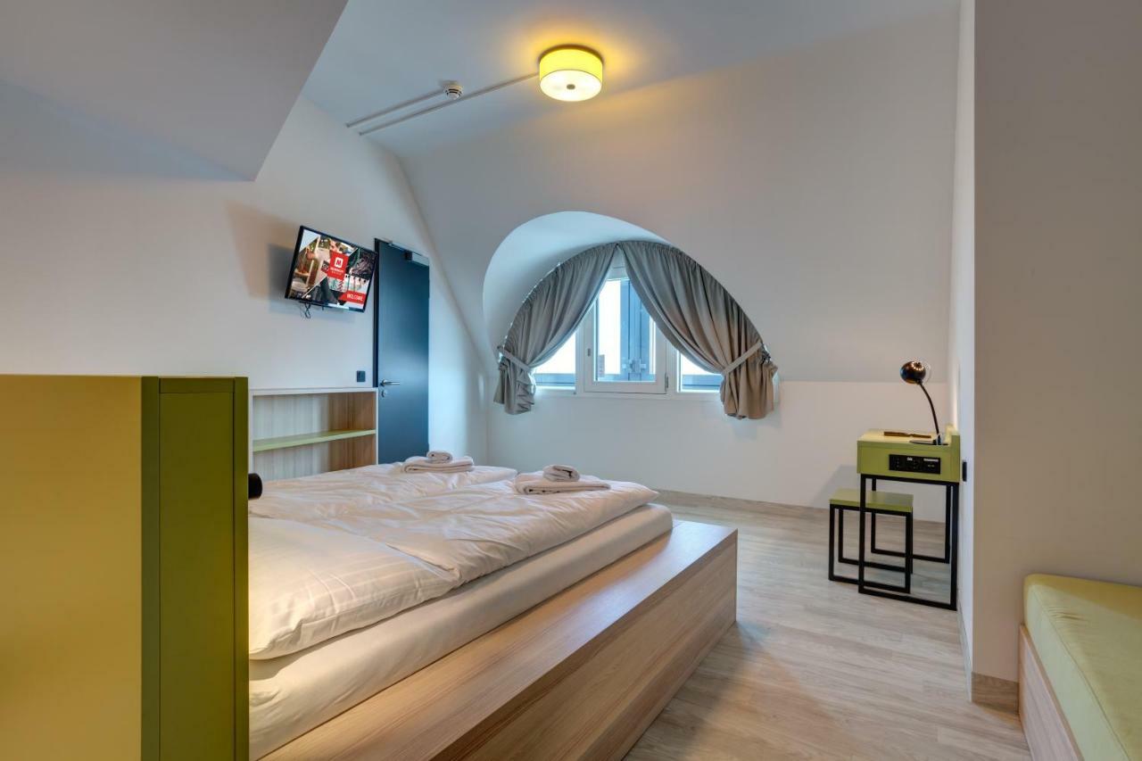 Meininger Hotel Muenchen Olympiapark Esterno foto