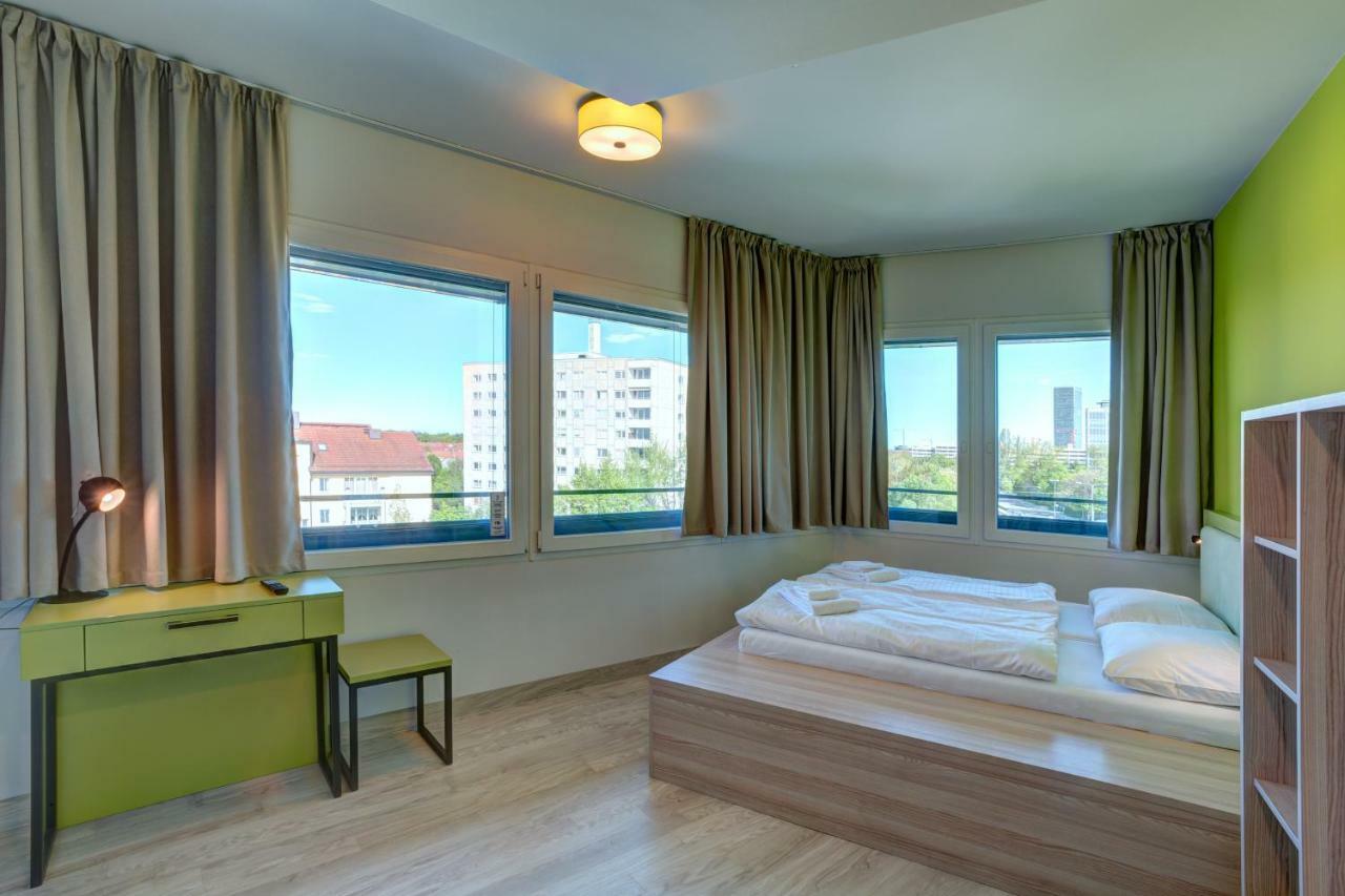 Meininger Hotel Muenchen Olympiapark Esterno foto