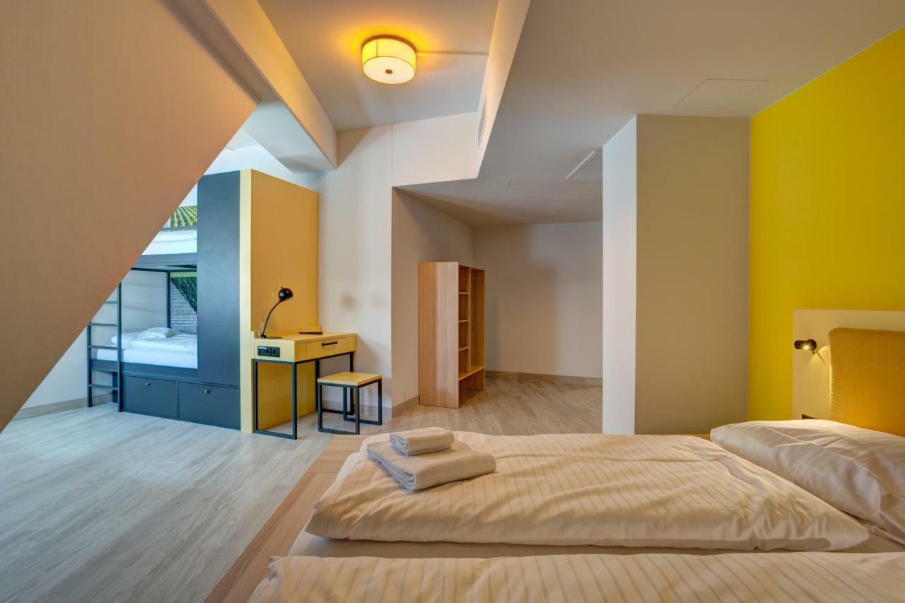 Meininger Hotel Muenchen Olympiapark Esterno foto