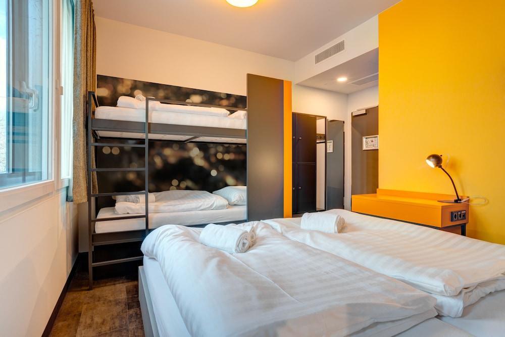 Meininger Hotel Muenchen Olympiapark Esterno foto